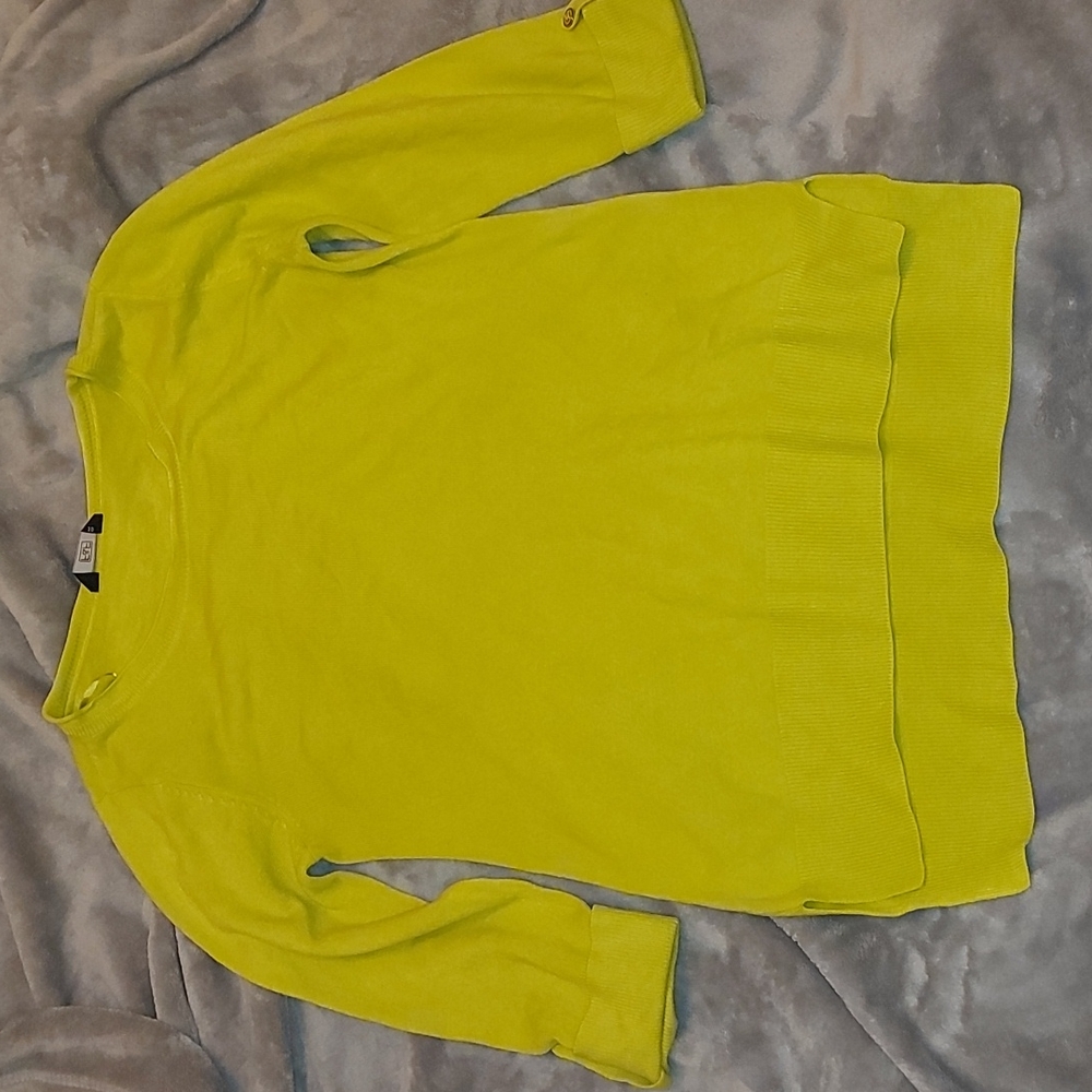 Sweater - Picture 2 of 2